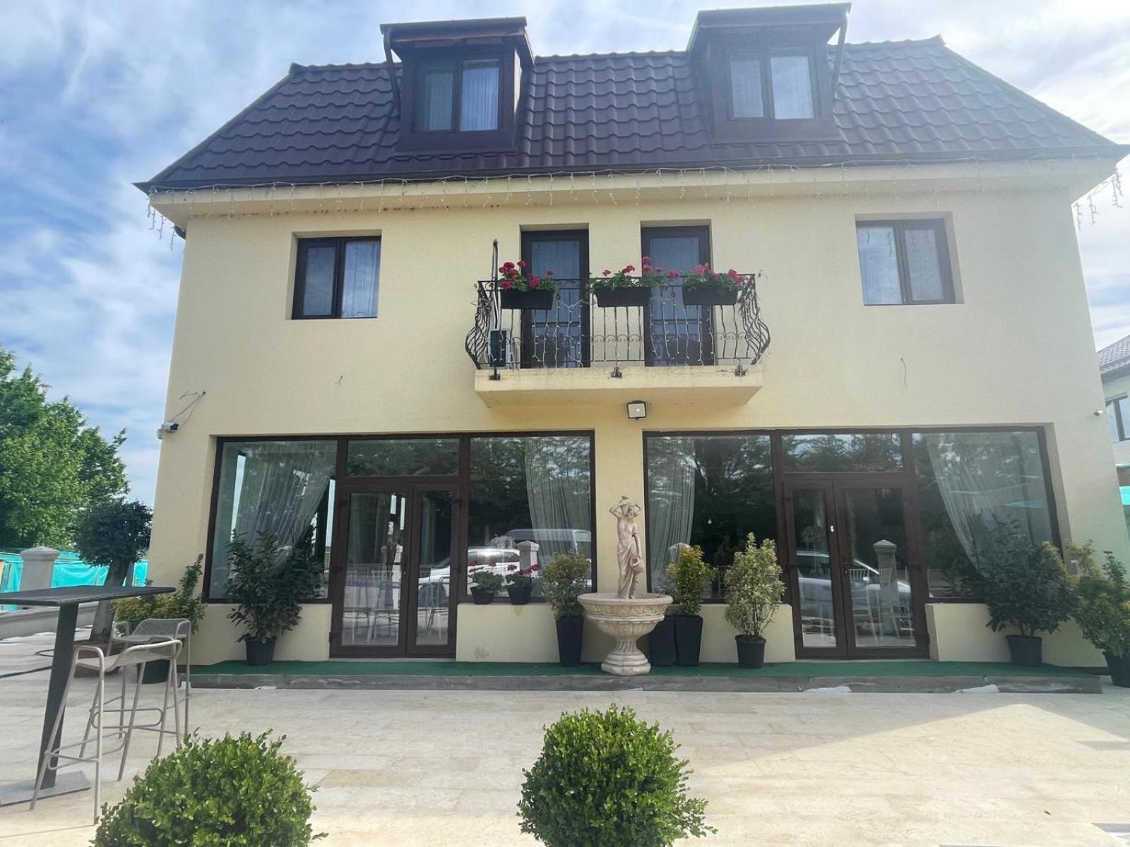 Mihai Palace Buftea Exterior foto